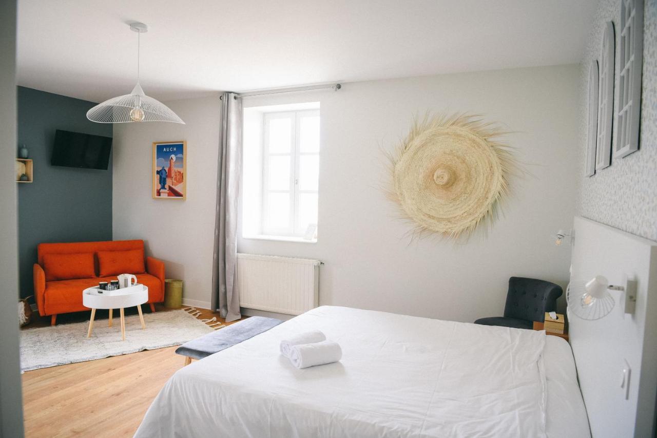 Chambre D'Hotes Domaine Le Castagne Auch Eksteriør billede